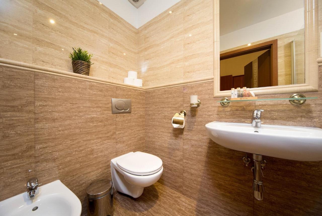 B12 - Comfort Apartemnts City Center Apartment คราคูฟ ภายนอก รูปภาพ